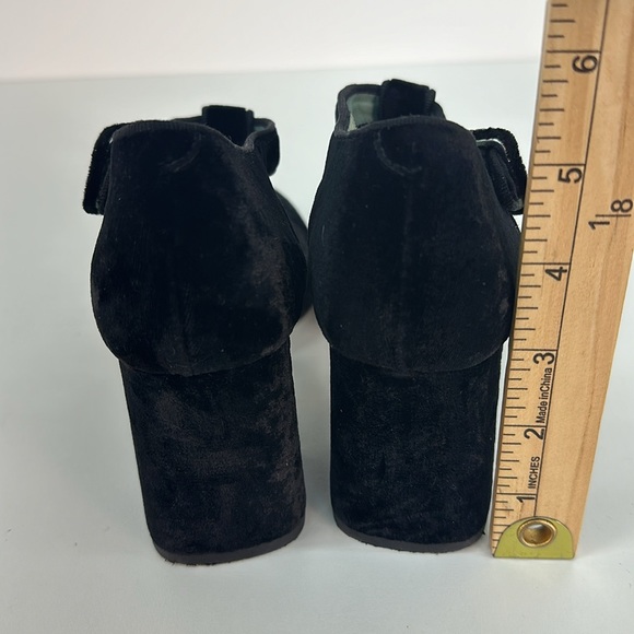 Paola d’Arcano Flapper Roaring 20’s Style Mary Jane Tee Strap Velvet Heels 38.5 - Picture 5 of 10